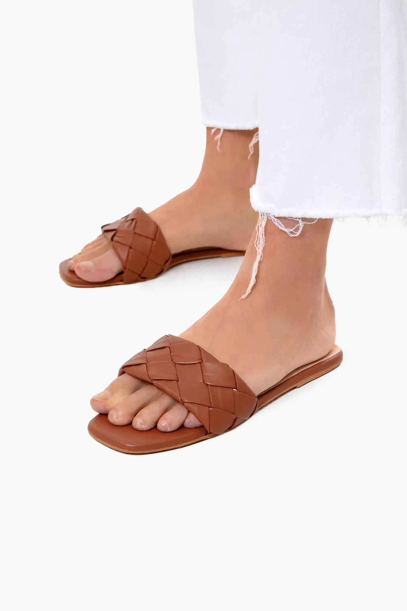 Exclusive Cognac Sweet Pea Sandals