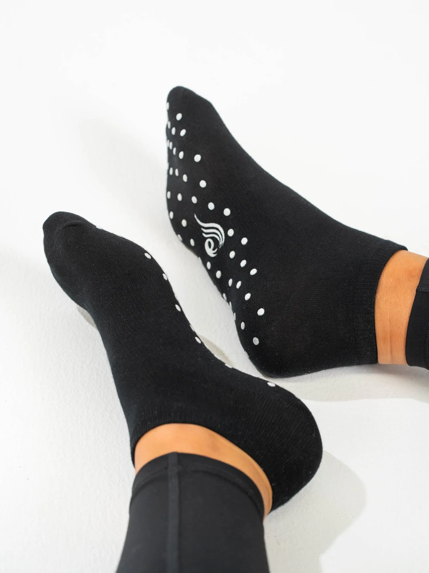 RW Pilates Ankle Grip Socks - Black