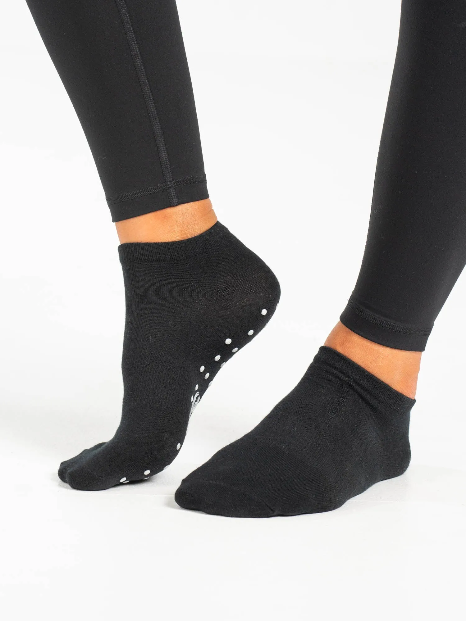 RW Pilates Ankle Grip Socks - Black