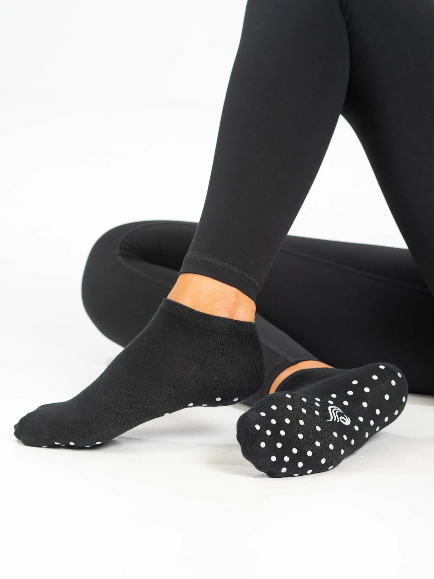 RW Pilates Ankle Grip Socks - Black