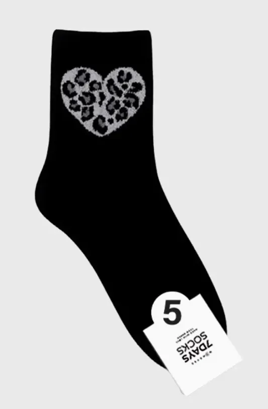 Women's Fluff Leopard Print Heart Crew Socks -Black