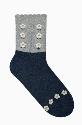 Women's Picot Flower Pattern Crew Socks -Navy